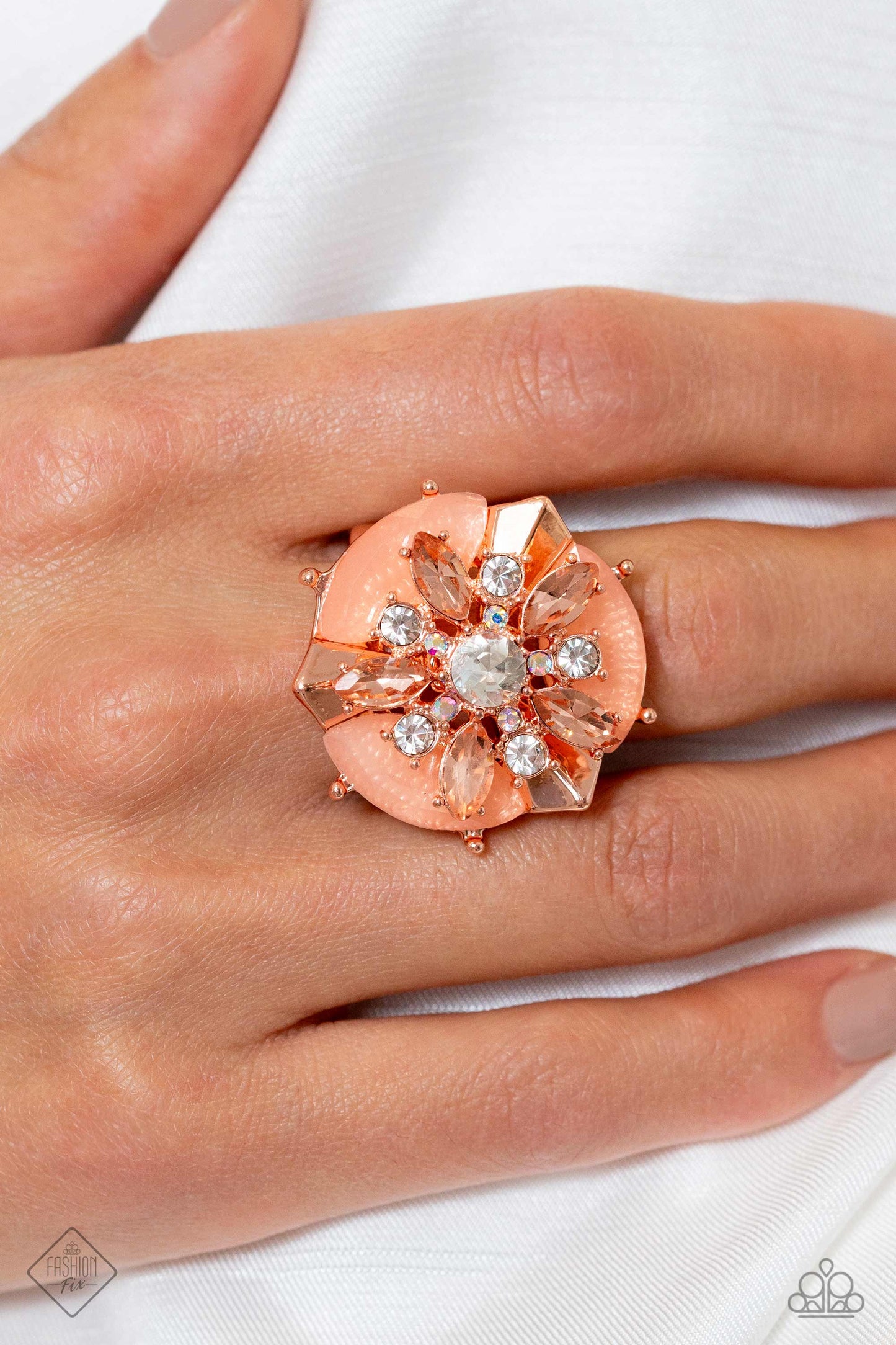 Paparazzi December 2023 Fashion Fix Ring: "Soft-Hearted Salvage - Rose Gold" ring.