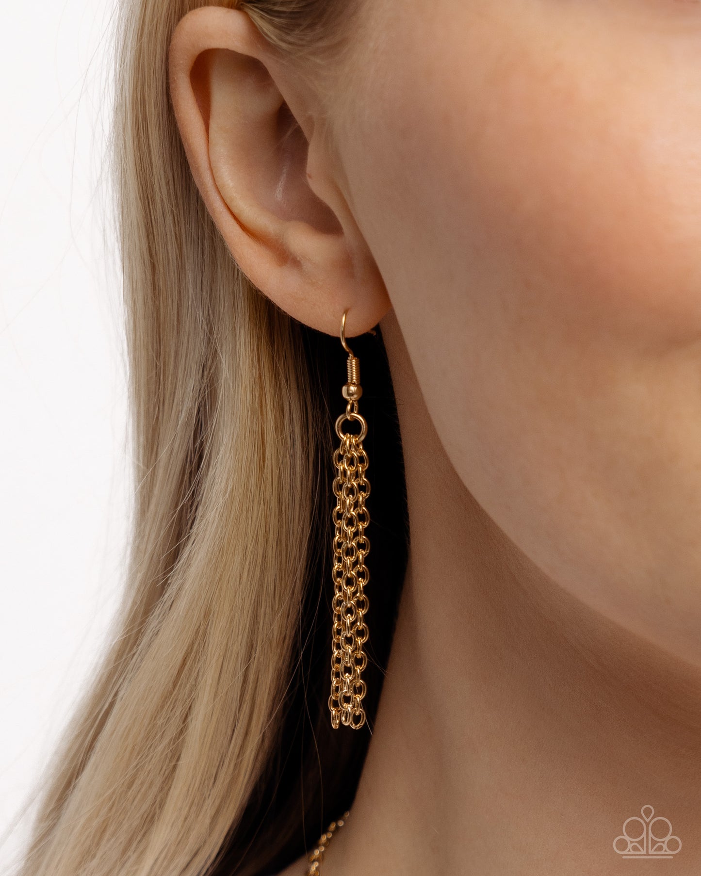 Leafy Layover Orange Necklace Paparazzi $8 Jewelry. Vine like dainty leaf necklace. #P2DA-OGXX-088XX