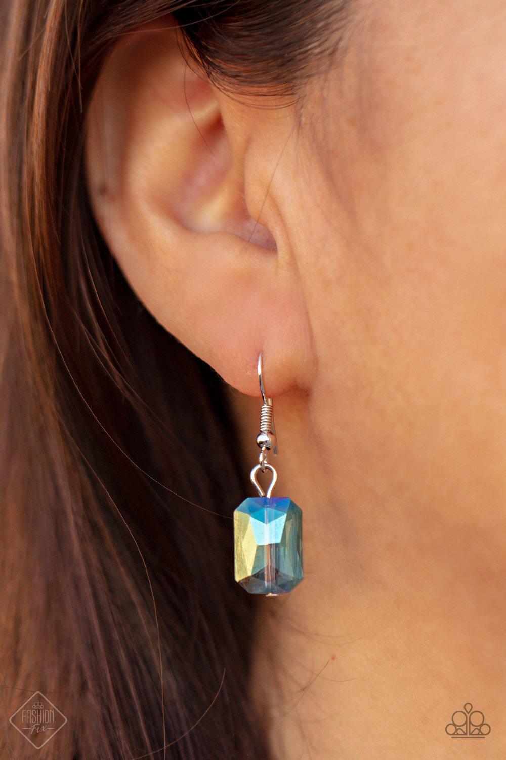 Paparazzi Heard It On The HEIR-Waves Blue Iridescent Necklace February 2021 Fashion Fix