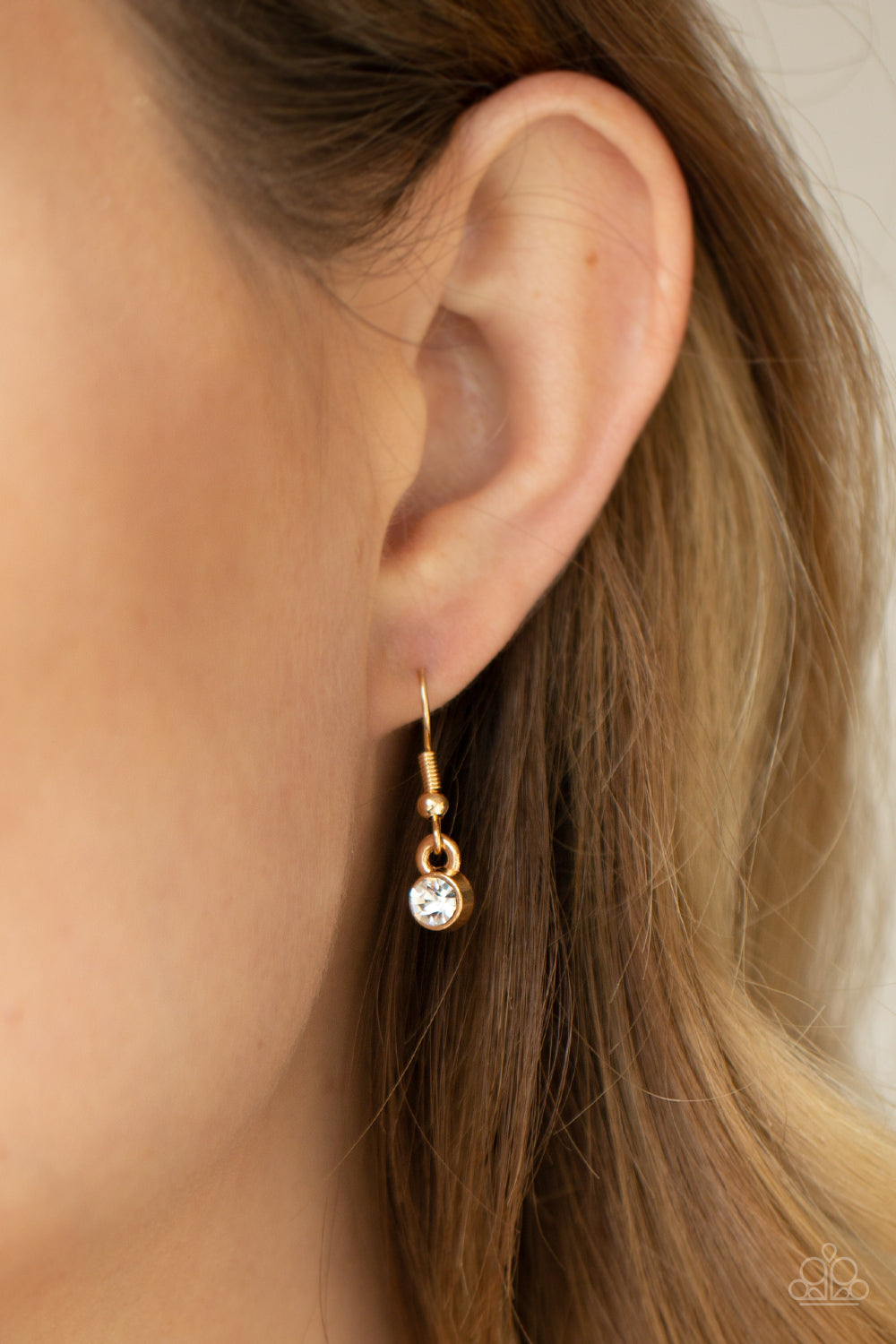 Timeless Trimmings Gold Short necklace with earrings. P2RE-GDXX-372XX. Ships Free