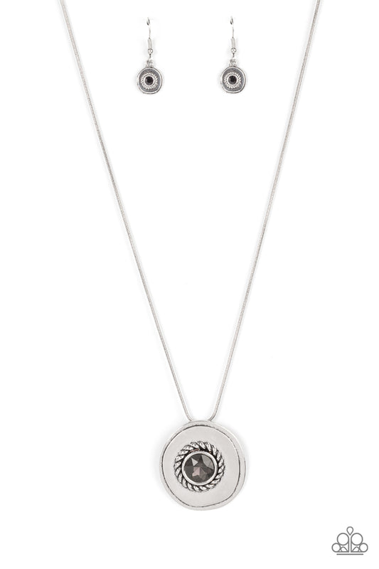 Paparazzi Make Me a MEDALLION-aire Silver Short Necklace. Get Free Shipping. #P2RE-SVXX-422XX
