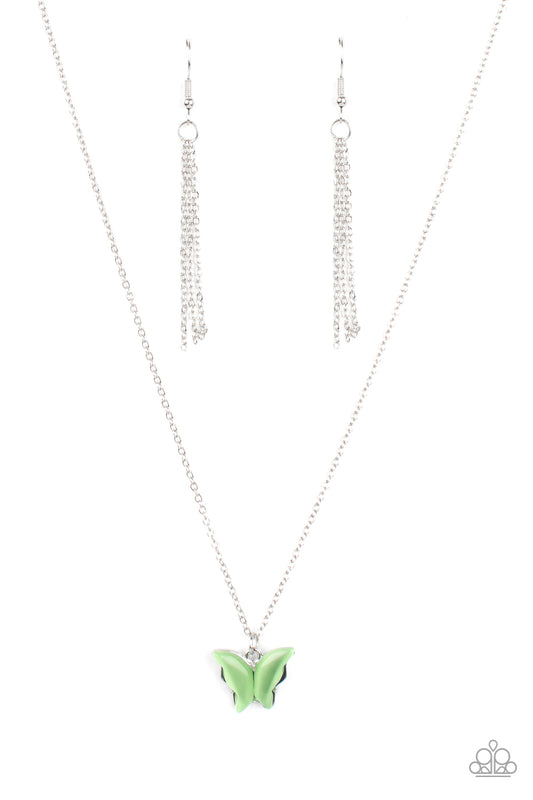 Butterfly Prairies Green Necklace Paparazzi Accessories 5$ Jewelry. #P2WH-GRXX-376XX