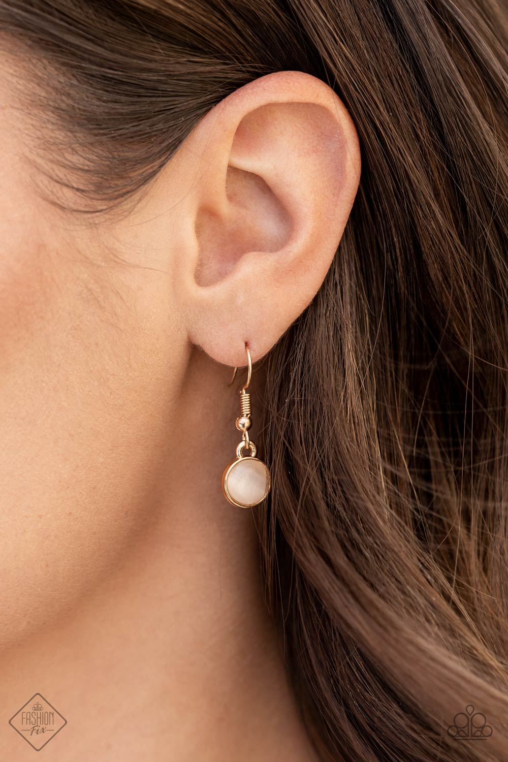 Fairytale Affair Gold $5 Necklace Paparazzi $5 Jewelry. Get Free Shipping. #P2ST-GDXX-097AW