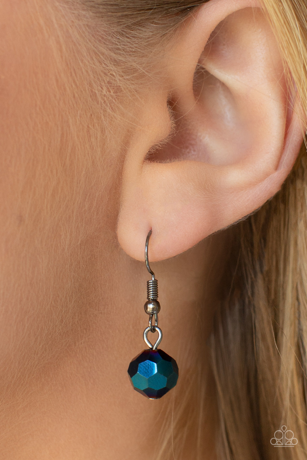 Prismatic Pick-Me-Up Necklace with earrings Paparazzi Jewelry. Free Shipping. Iridescent necklace