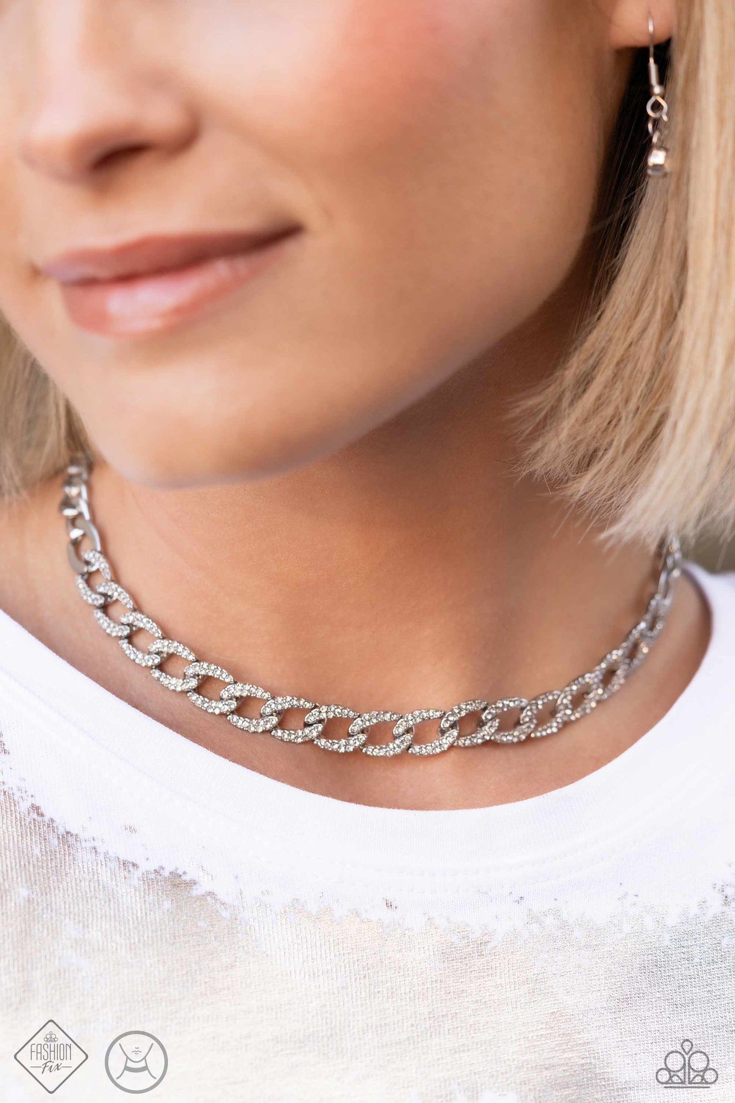 Paparazzi Fashion Fix Choker Necklace Fiercely Independent White #P2CH-WTXX-078UV. Free Shipping