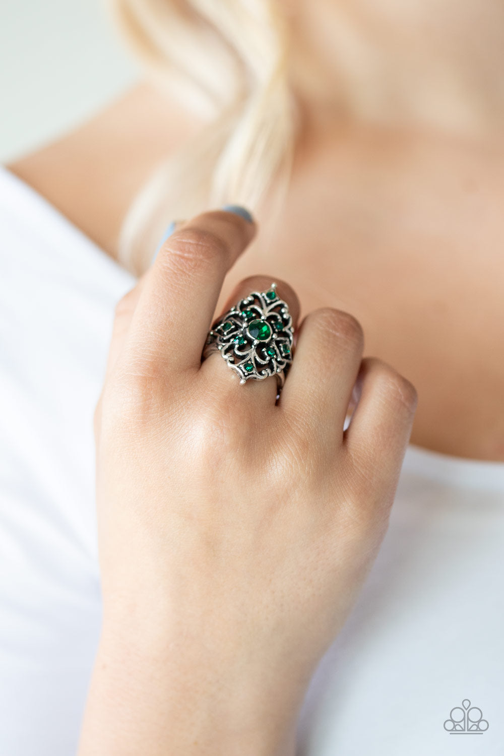 Imperial Iridescence Green $5 Ring Paparazzi Accessories. #P4RE-GRXX-141XX 