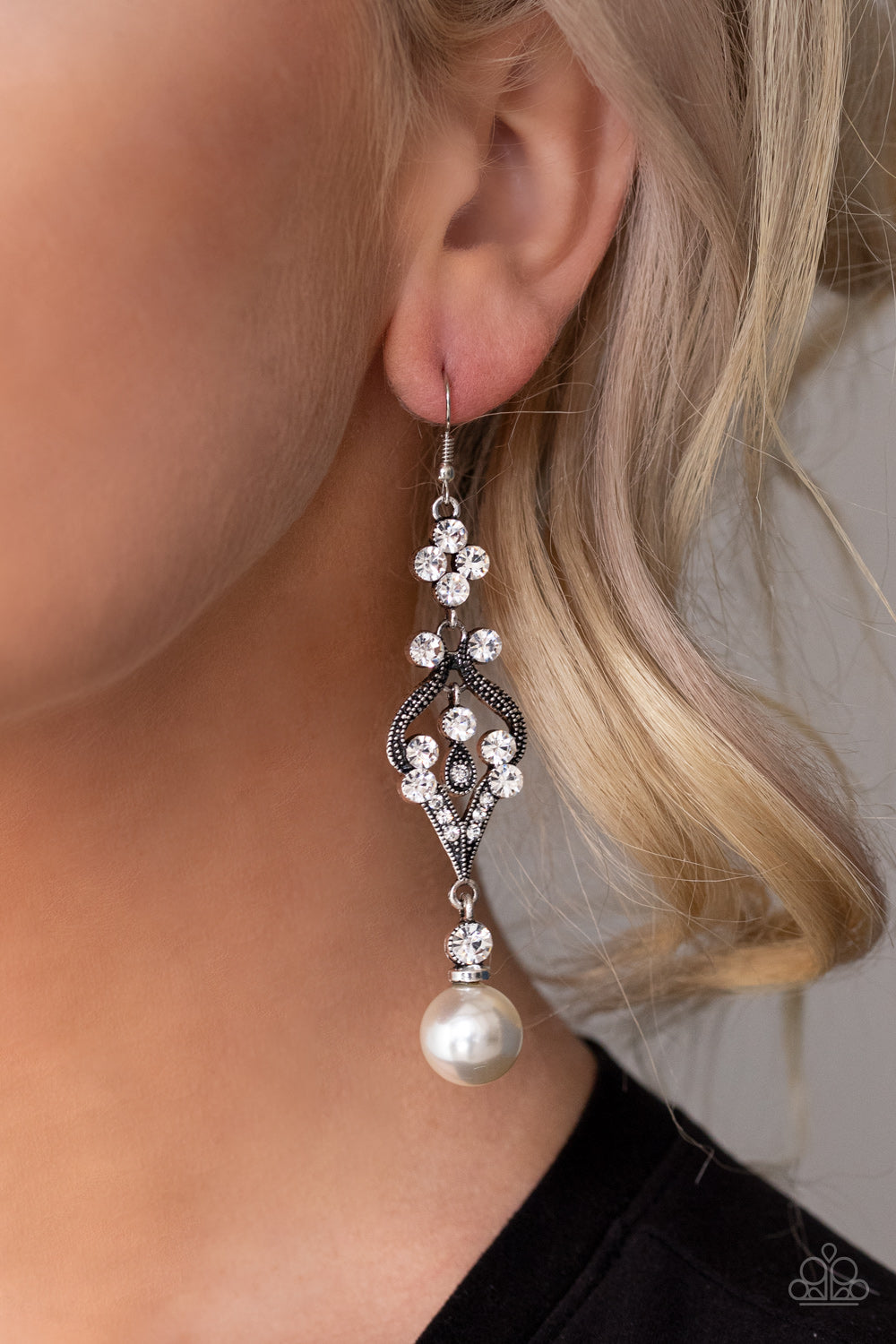 Paparazzi Earring Elegantly Extravagant White Earring with pearls for an elegant look
