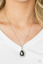 Load image into Gallery viewer, Paparazzi Necklace ~ Because Im Queen - Black
