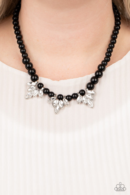 Paparazzi Society Socialite $5 Paparazzi Necklace