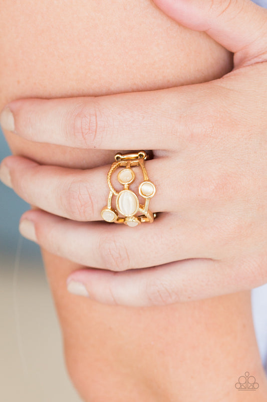 Paparazzi Ring ~ Moon Mood - Gold