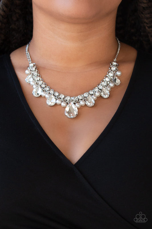 Paparazzi Knockout Queen - White Necklace (#P2ST-WTXX-074XX)