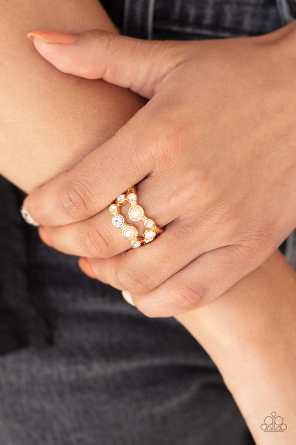 Paparazzi Ring Treasure Treatment - Gold with Pearls