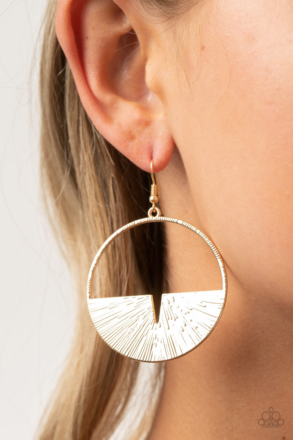 Paparazzi Earring ~ Reimagined Refinement - Gold