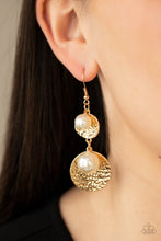 Load image into Gallery viewer, Paparazzi Pearl Dive - Gold Earrings. #P5ST-GDXX-021XX. Subscribe &amp; Save!
