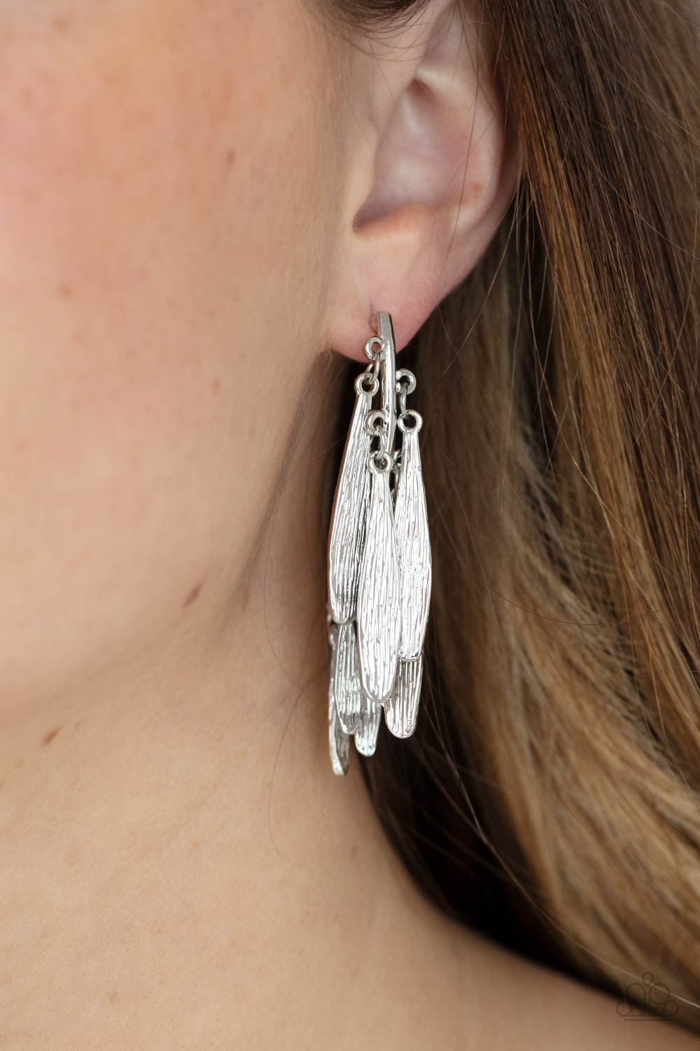 Paparazzi Pursuing The Plumes - Silver Earring online at AainaasTreasureBox. #P5PO-SVXX-200XX