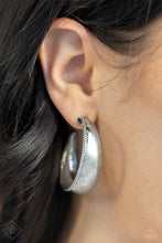 Load image into Gallery viewer, Paparazzi Simply Santa Fe Fashion Fix Hoop Earring: &quot;Dune Dynasty&quot; (P5HO-SVXX-298DK) 
