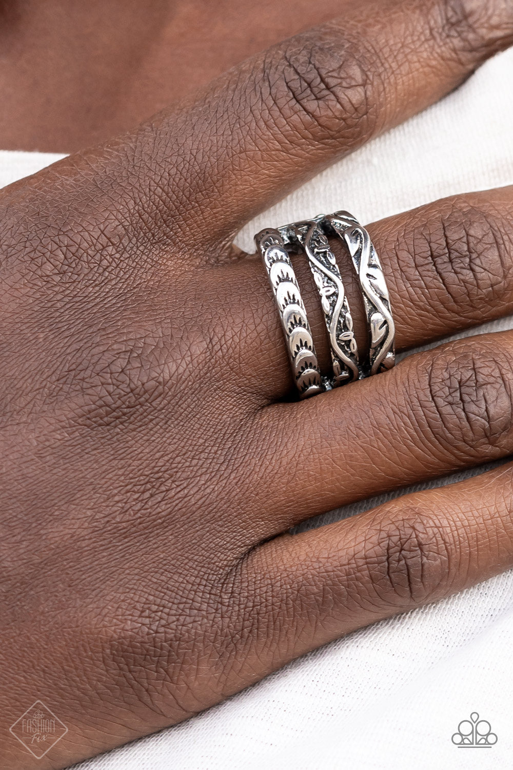 Paparazzi May 2022 Fashion Fix Ring: "Canyon Canopy" (P4BA-SVXX-085IK)
