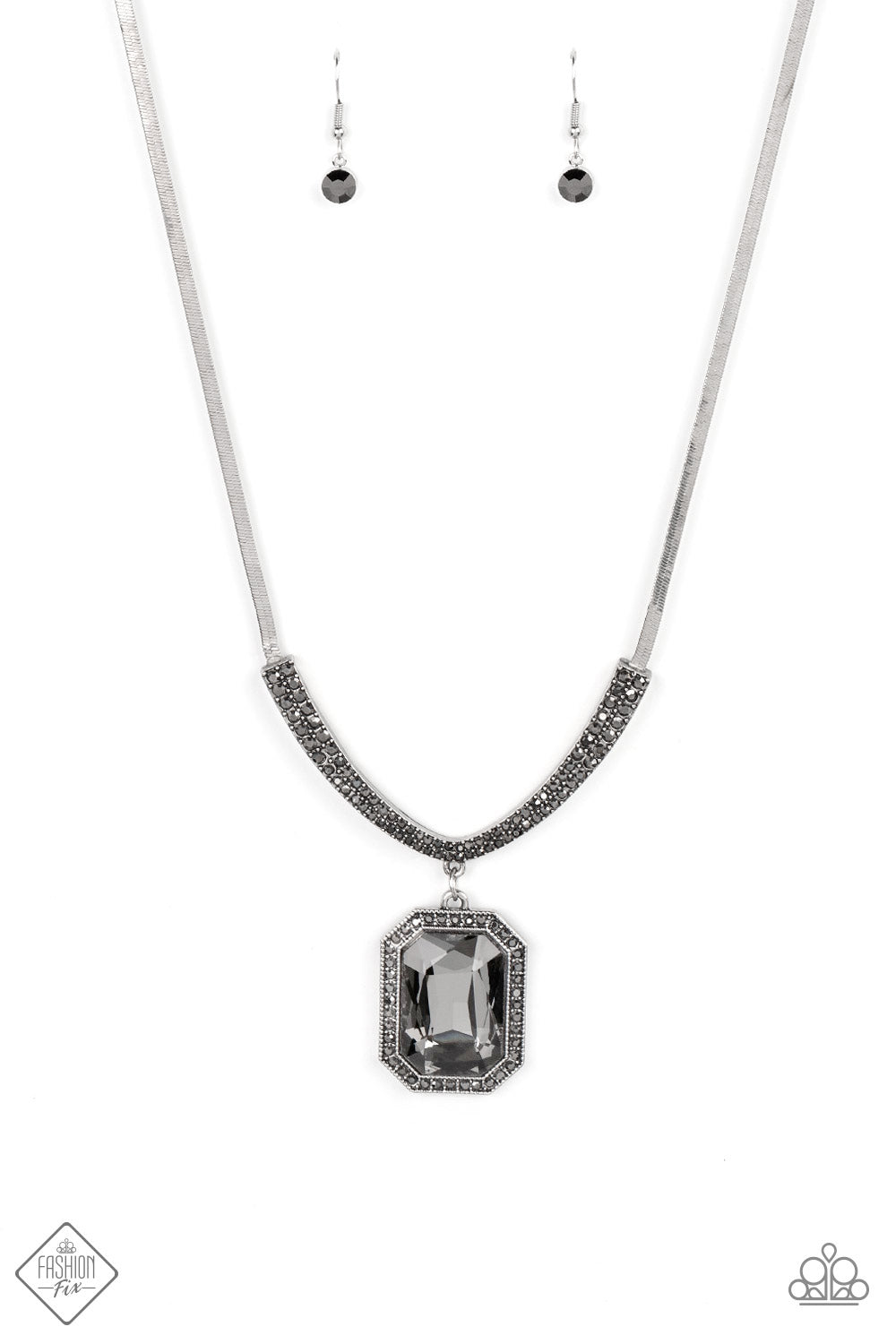 Paparazzi Fit for a DRAMA QUEEN Silver Necklace. #P2RE-SVXX-462JE. Subscribe & Save. 