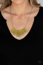 Load image into Gallery viewer, Paparazzi Necklace ~ Exotic Edge - Green

