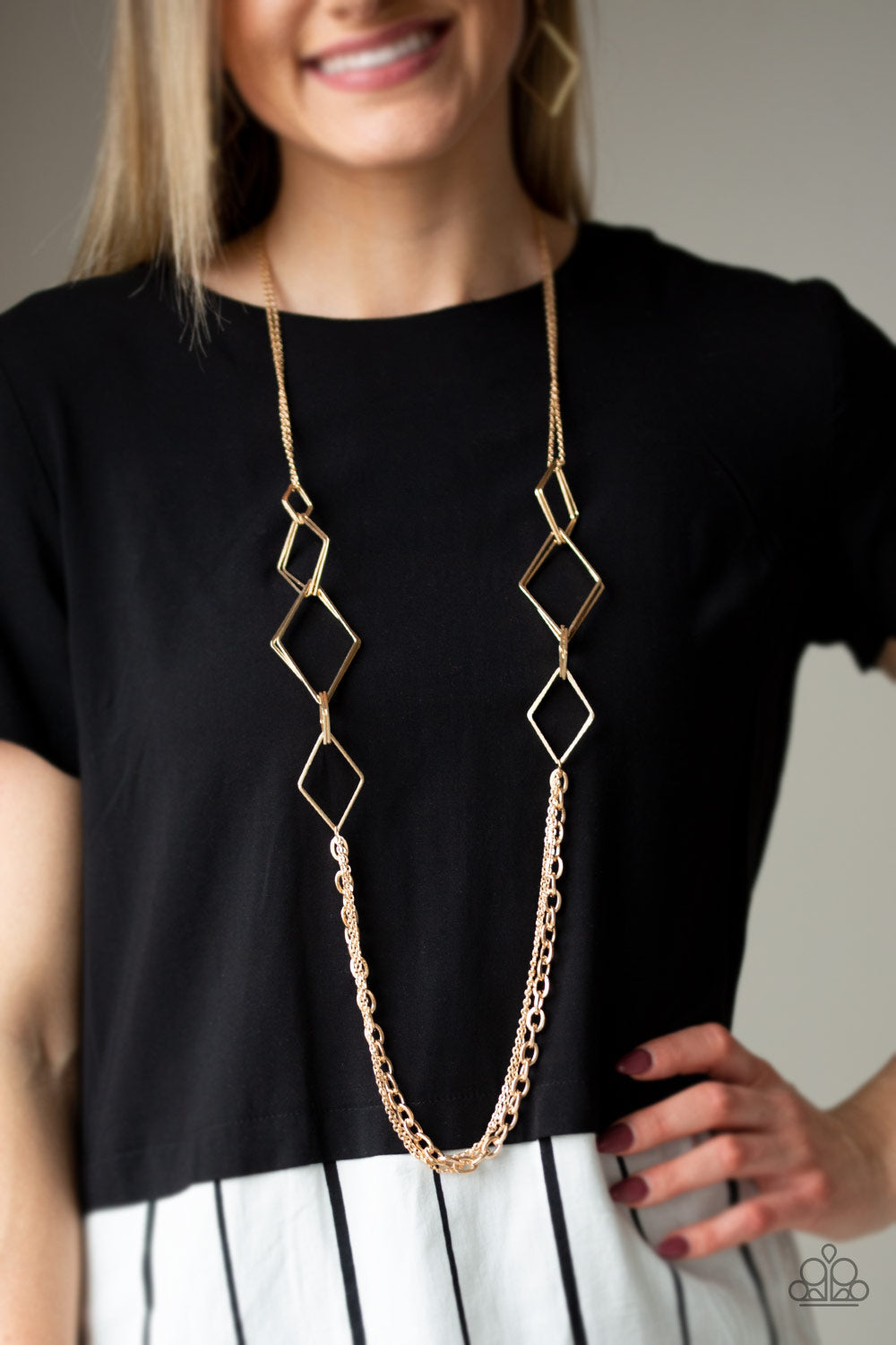 Paparazzi Necklace ~ Fashion Fave - Gold