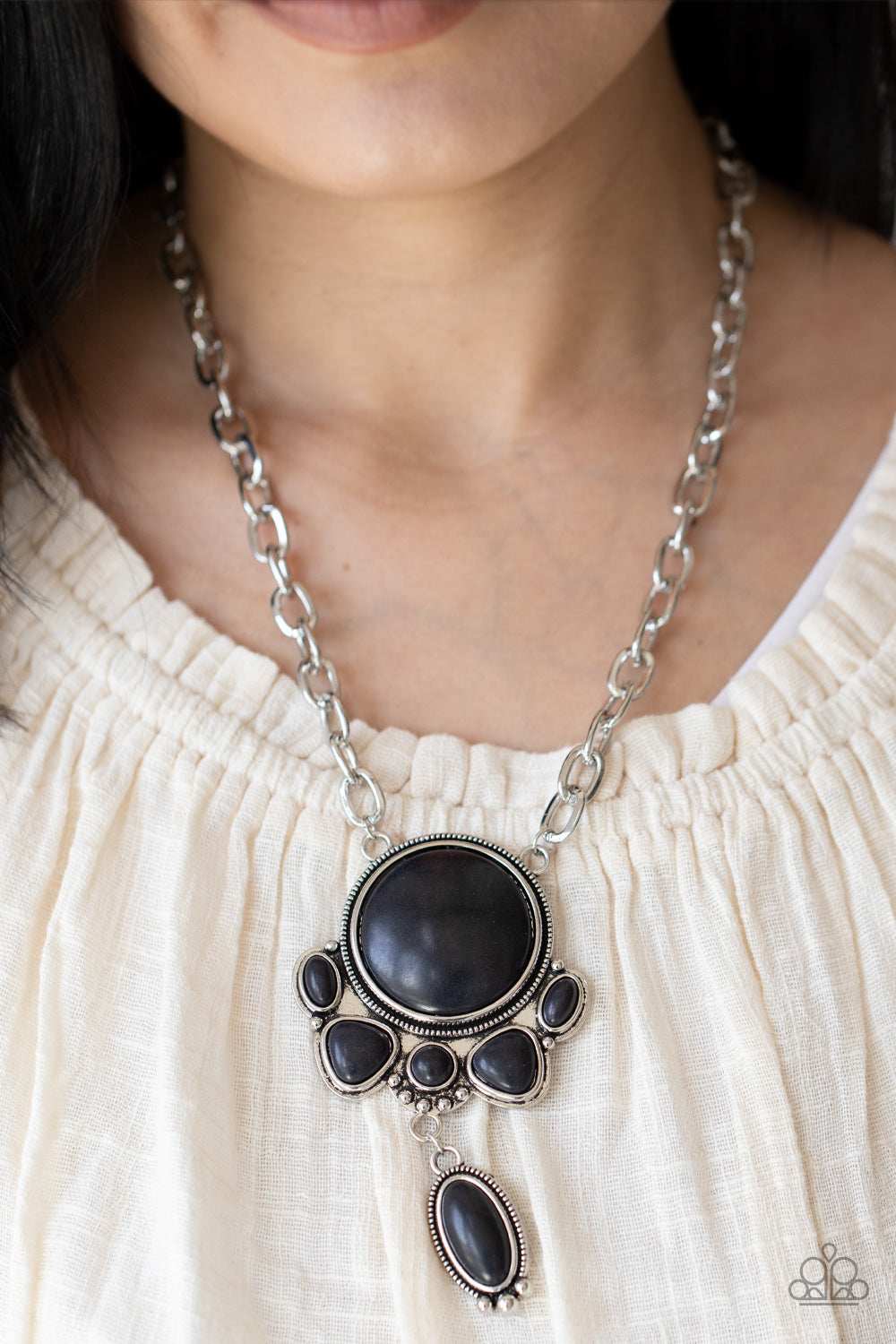 Paparazzi Necklace ~ Geographically Gorgeous - Black