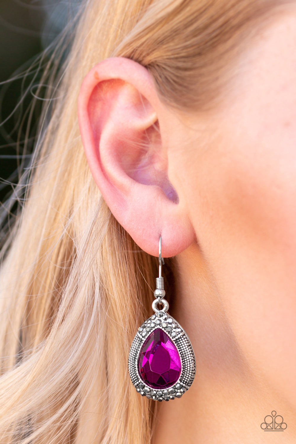 Paparazzi Grandmaster Shimmer Pink Teardrop Earrings $5 Jewelry