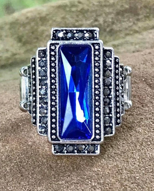 Paparazzi Empire Blue Ring February 2020 Fashion Fix Exclusive ring (P4ED-BLXX-028SM)