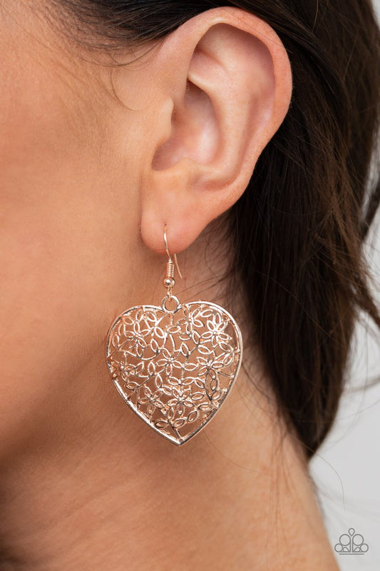 Paparazzi Let Your Heart Grow Rose Gold Earrings $5 Paparazzi Jewelry is ready to ship.