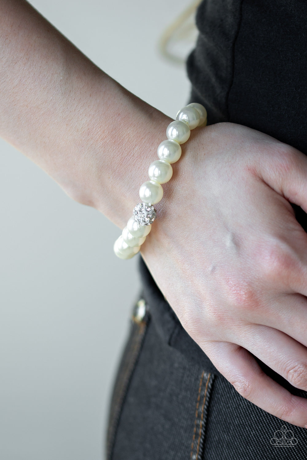 Paparazzi Bracelet ~ POSHing Your Luck - White Pearl Bracelet