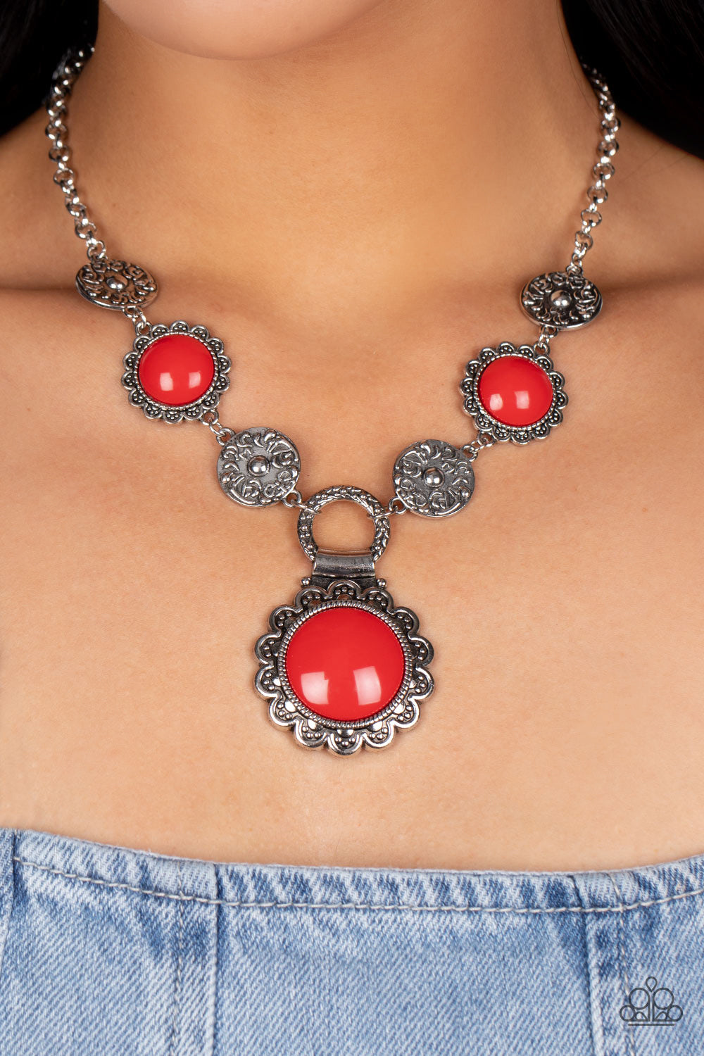 Poppy Persuasion Red $8 Necklace Paparazzi Accessories. #P2WH-RDXX-313GL. Get Free Shipping.